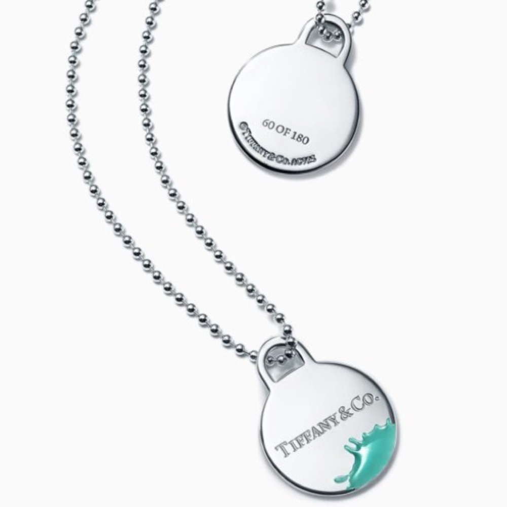 Meet your Posher, Mia